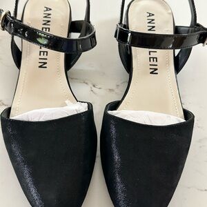 Anne Klein Black Flats with Timeless Elegance